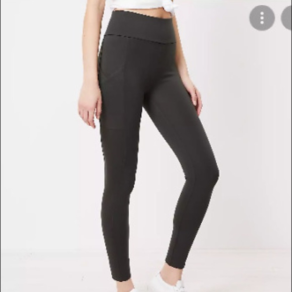Lou & Grey leggings